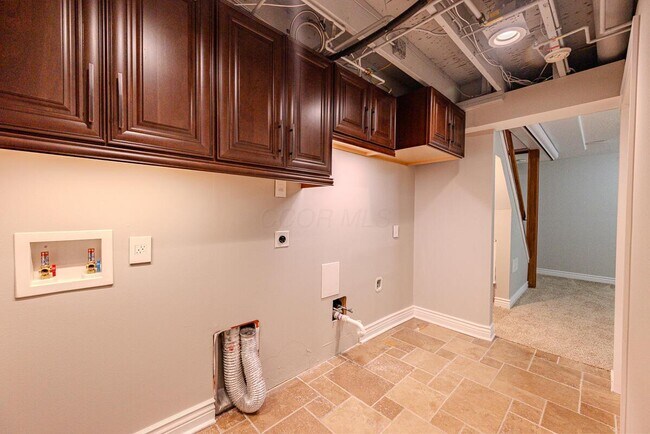 Building Photo - 7630 Alta View Blvd