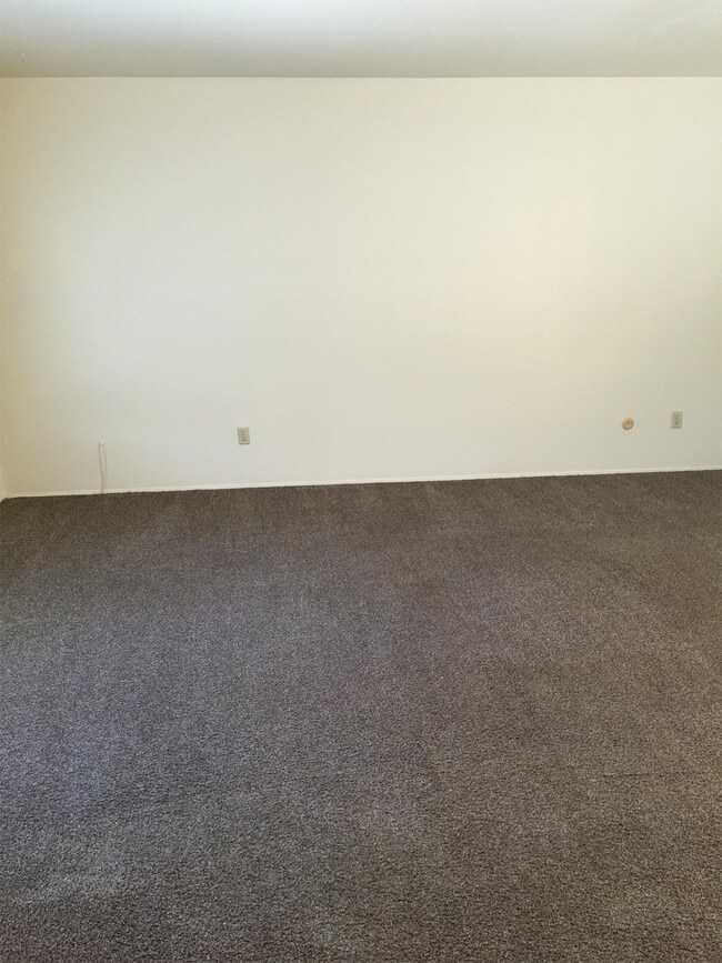 Building Photo - 4321 Auburn Ct