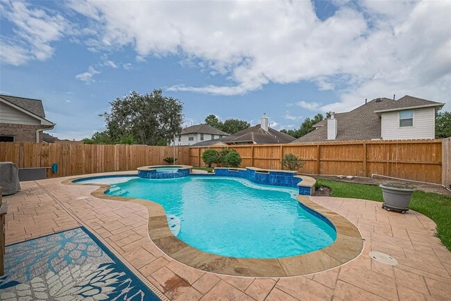 Building Photo - 13703 Broad Oaks Ln