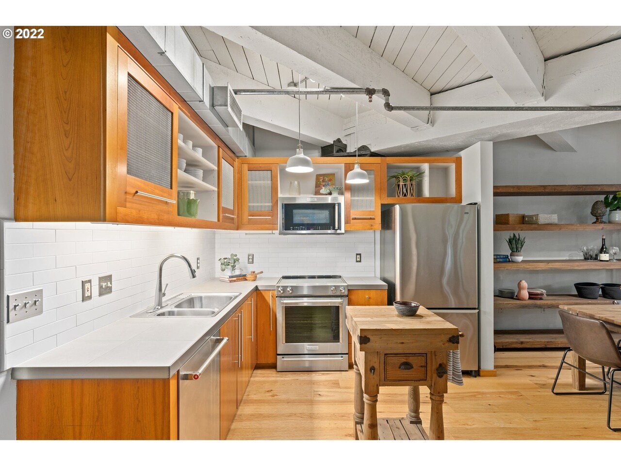 Building Photo - 1420 NW Lovejoy St