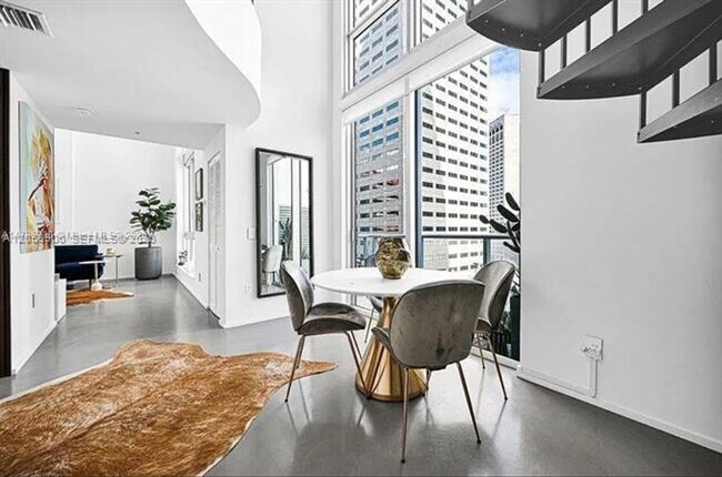 Building Photo - 300 S Biscayne Blvd