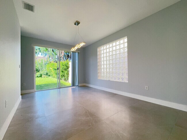 Building Photo - 11577 Big Sky Ct