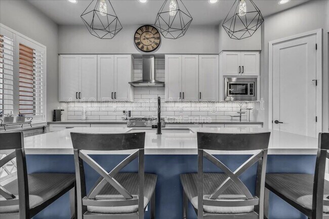 Building Photo - 1111 E Missouri Ave