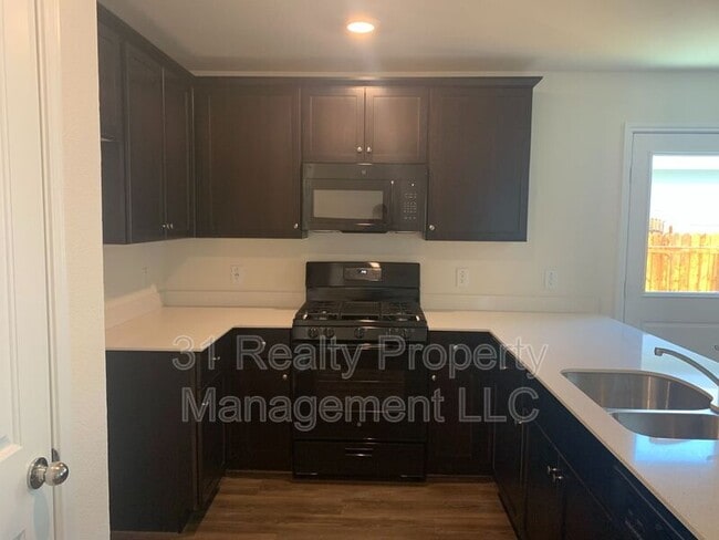 Building Photo - 4323 Johnstown Ln.