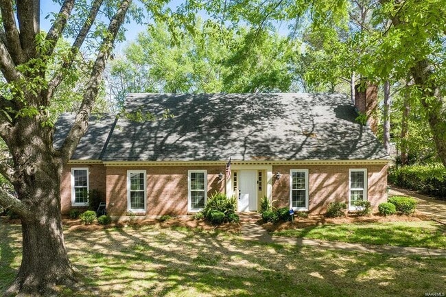 Building Photo - 2925 Fernway Dr