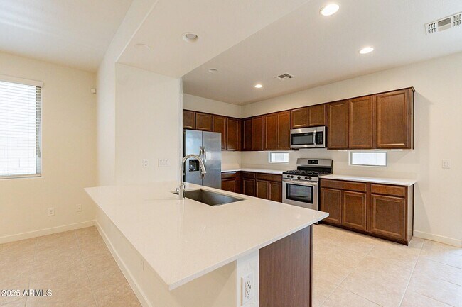 Building Photo - 3742 S 64th Dr