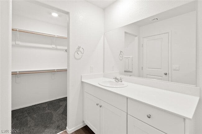 Building Photo - 491 Waterfall Cv Ct