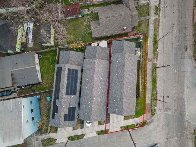 Building Photo - 3802 Commerce St