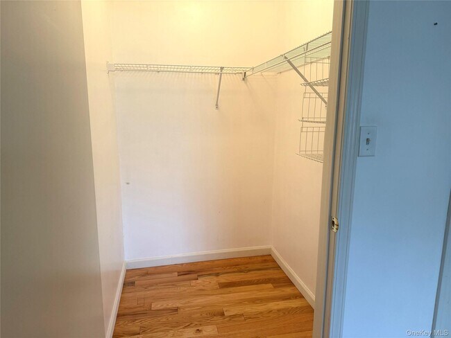 Building Photo - 215 Ruth Ct