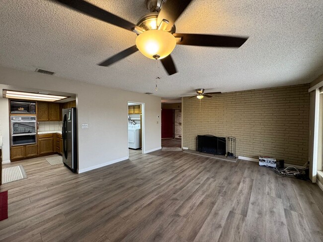 Building Photo - 3Br 3Ba House with Pool Across- RIVERFRONT with Balcony Observation Deck