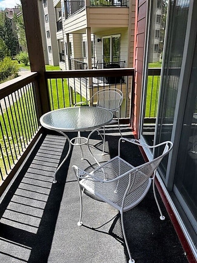 Building Photo - Winter Seasonal Rental- Cinnamon Ridge III...