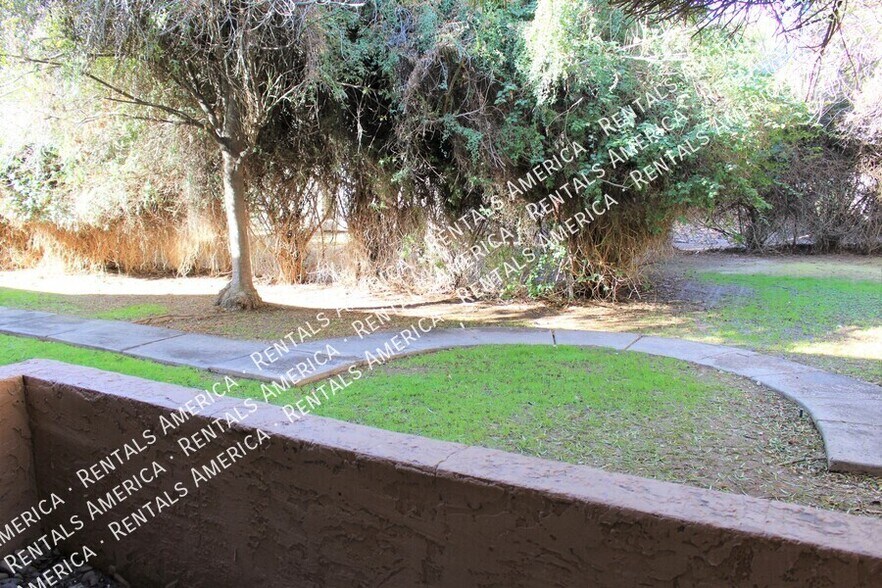Building Photo - 3131 W Cochise Dr