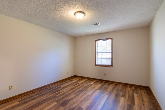 Building Photo - 123 Charlotte Ave