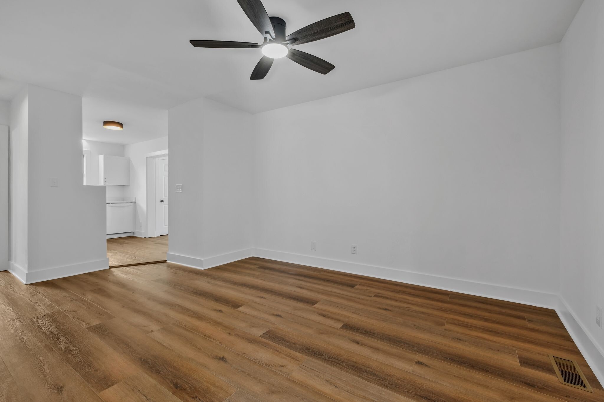 Building Photo - 223 Cumberland Dr