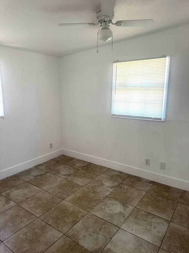 Building Photo - 1335 Warrington Wy