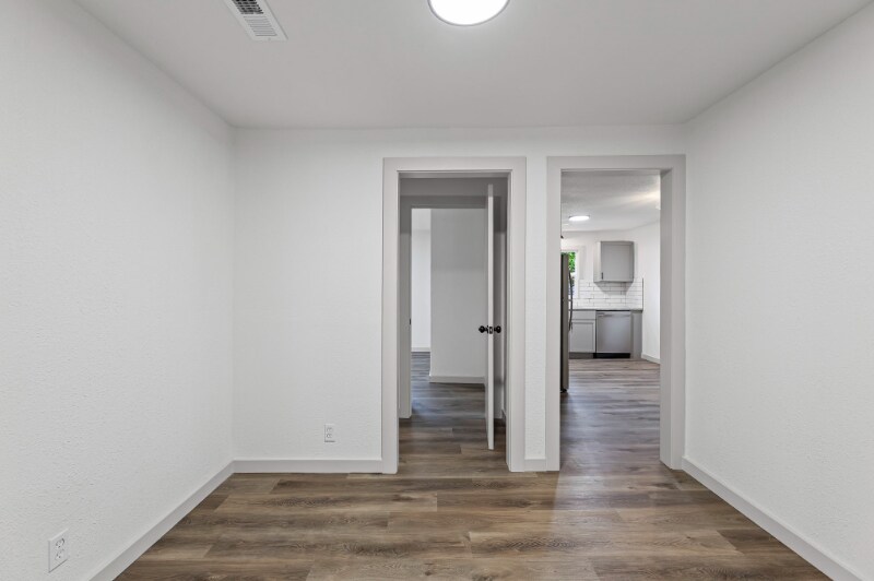 Building Photo - 4407 S Ocheltree St