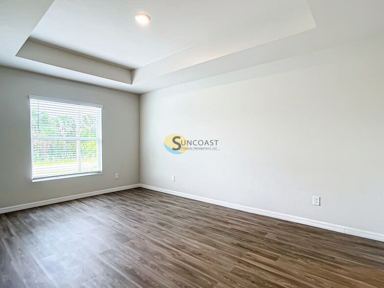 Building Photo - 3783 S Ventura Ave