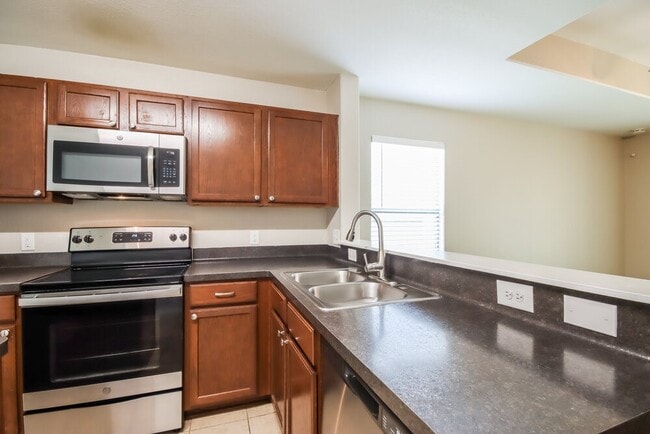 Building Photo - 9614 Brandon Rock Lane