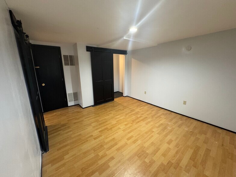 Building Photo - 5763 Telephone Road Ext