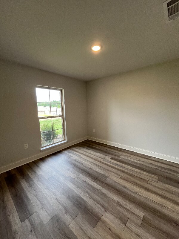 Building Photo - 579 Silver Hill Dr