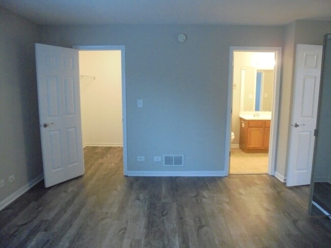 Building Photo - 3110 Ronan Dr