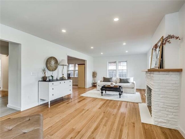 Building Photo - 2708 NW 34th St