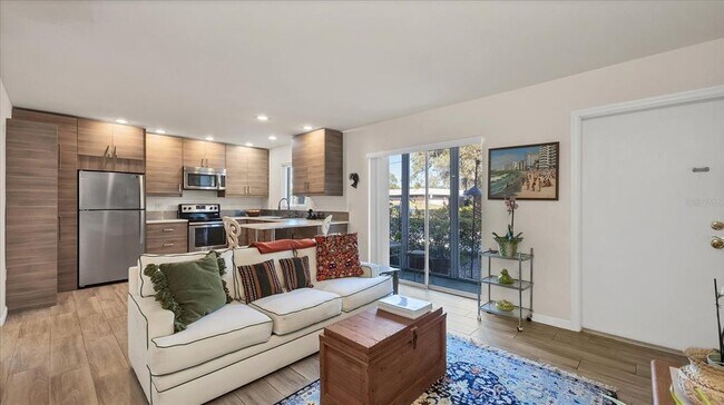 Building Photo - 2304 Ringling Blvd