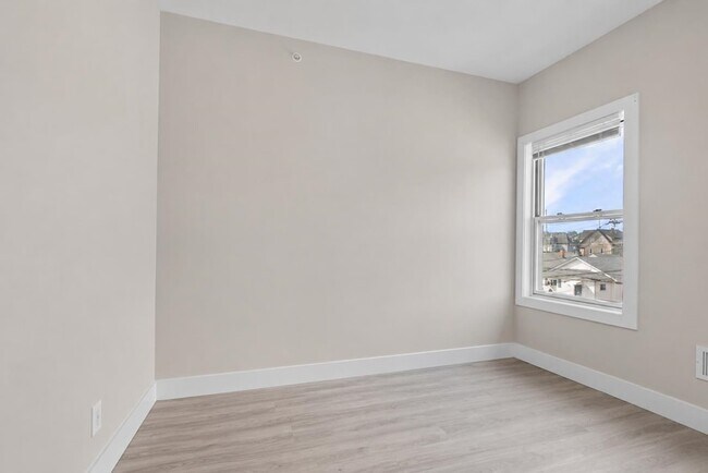 Building Photo - 4805 Aschoff Pl