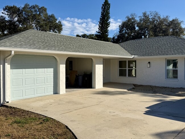 Building Photo - 725 Merrimac Dr