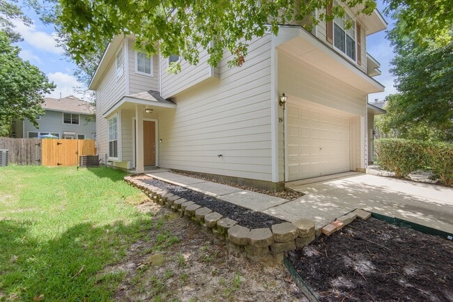 Building Photo - 19 Musk Rose Ct