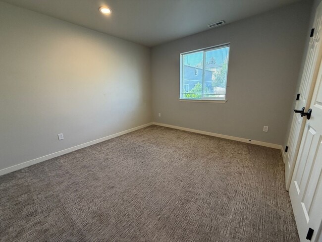 Building Photo - 7417 Saddlebrook Lp