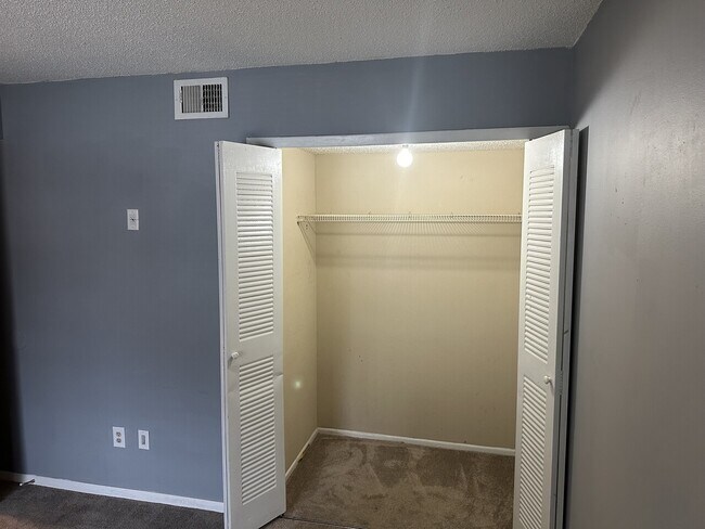Building Photo - 537 Trellis CT