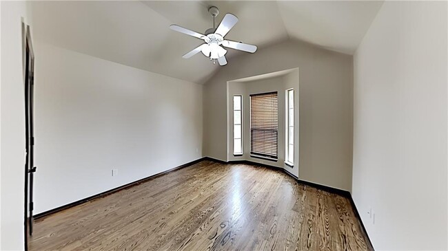Building Photo - 4916 SW 127th St