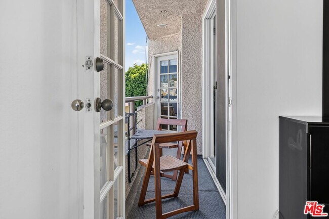 Building Photo - 3561 Clarington Ave