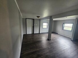Building Photo - 415 Market St