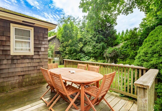 Building Photo - 7 Cooper Ln