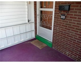 Building Photo - 310 Onyx Ave