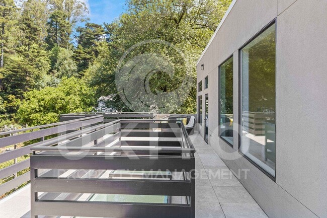 Building Photo - 6588 Longwalk Dr