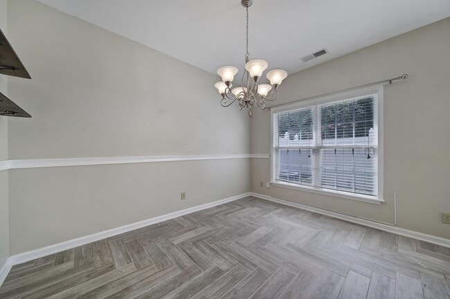 Building Photo - Lovely 3 Bed 2.5 Bath Townhome in Matthews