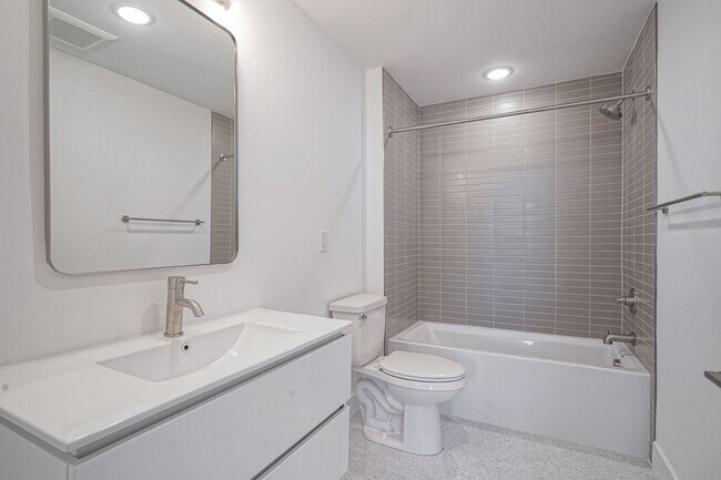 Building Photo - 2654 Coral St