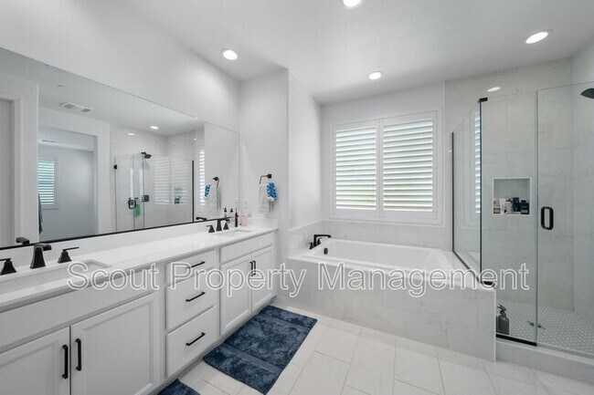 Building Photo - 39598 Lupine Dr