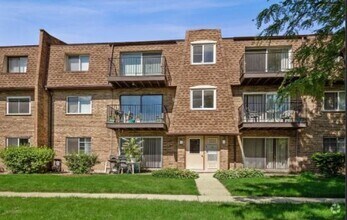 Building Photo - 2 Bedroom 1 Bath Condo in Des Plaines!