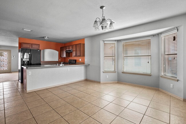 Building Photo - 12858 Hueco Hill Dr