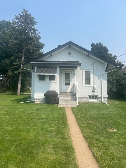 Building Photo - 1357 Schletti St