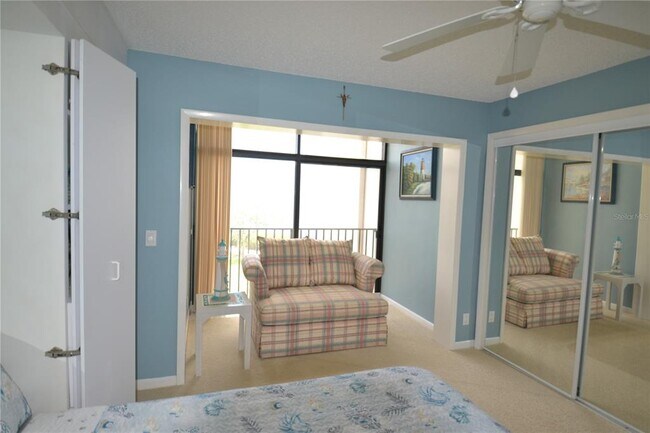Building Photo - 332 Mariner Dr