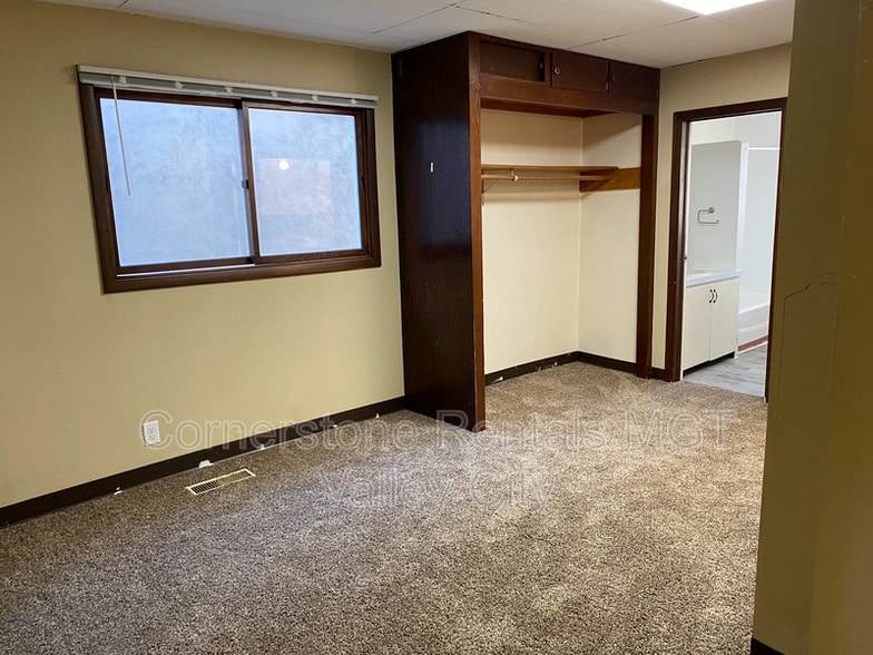 Building Photo - 217 Central Ave S