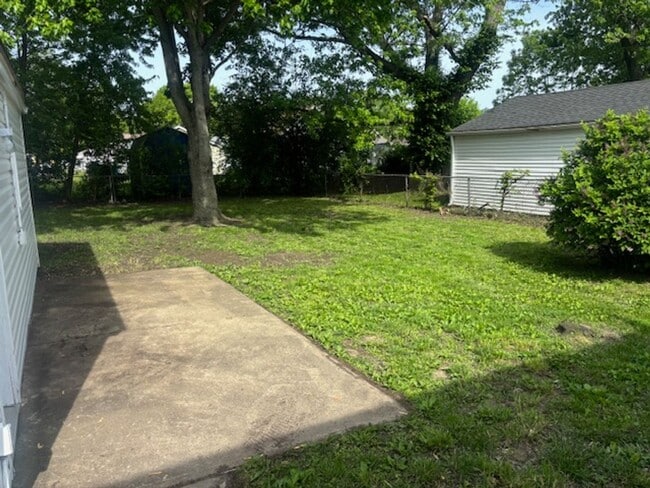 Building Photo - Charming 3 Bedroom 1 Bath Home on Eastside Of Lorain