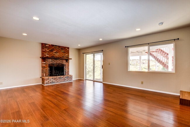 Building Photo - 2375 Shinnery Ln