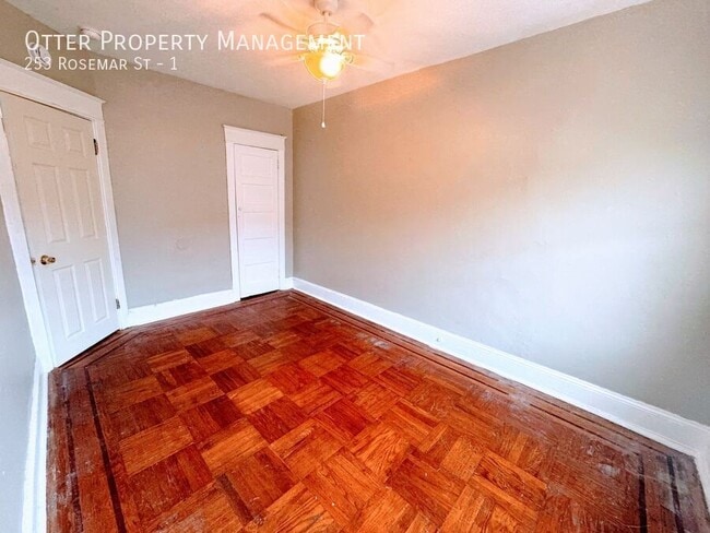 Building Photo - 253 Rosemar St
