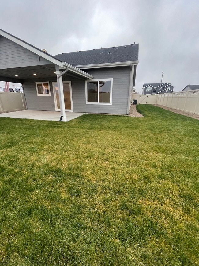 Building Photo - 1581 Witt St